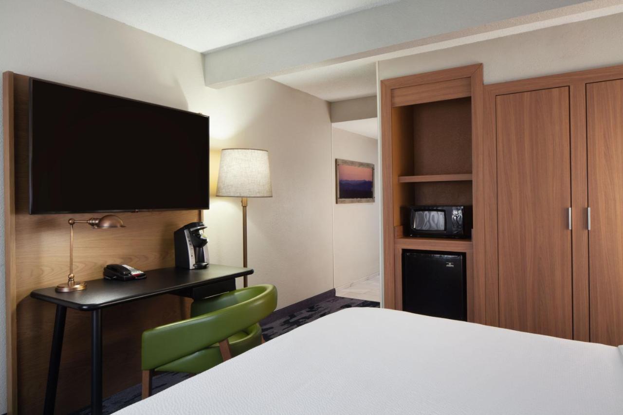 Fairfield Inn & Suites By Marriott Чарлстон Экстерьер фото